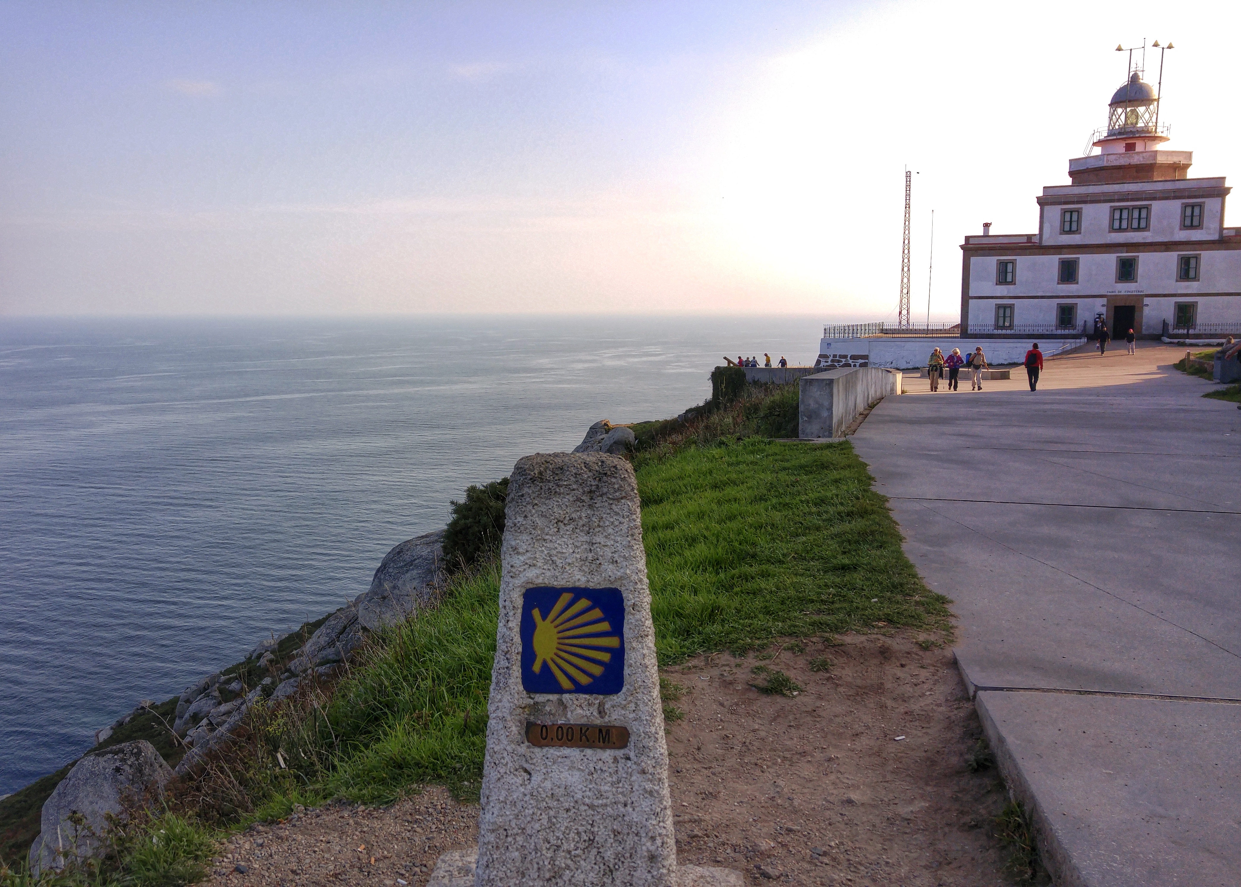 Camino De Santiago - Camino Francés: Includes Finisterre Finish